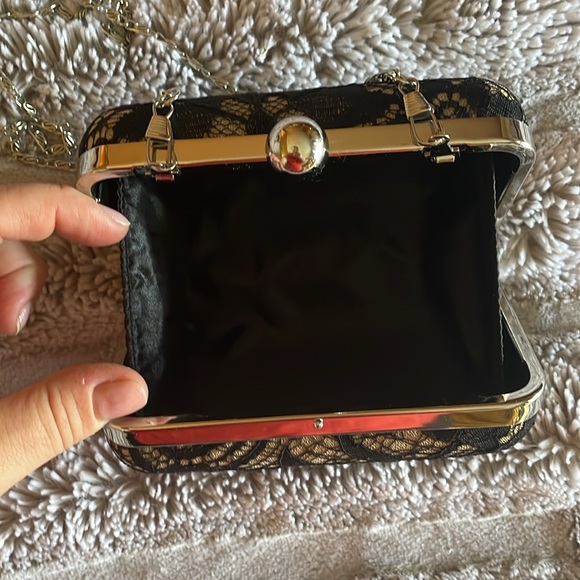 Black Lace & Silver Clamshell Evening Bag - Picture 9 of 10